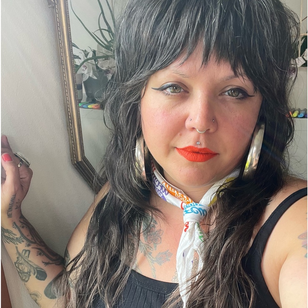 Meet your Posher, Heather NE, ENTENOT.